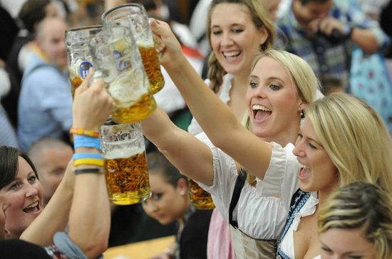 制度：欧洲最享受 亚洲最勤奋pg电子平台盘点各国带薪休假(图4)